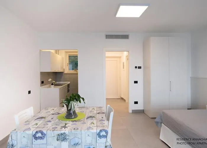 Annachiara 4* קוסטרמנו