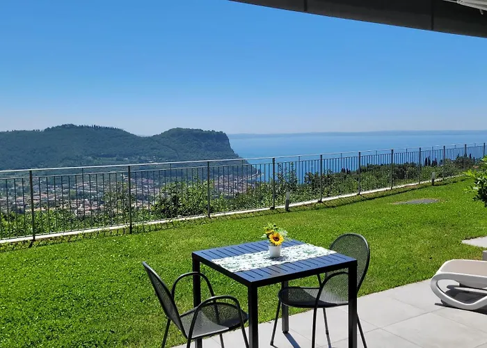 Annachiara Костермано