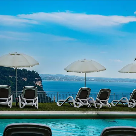 Annachiara 4* Costermano sul Garda